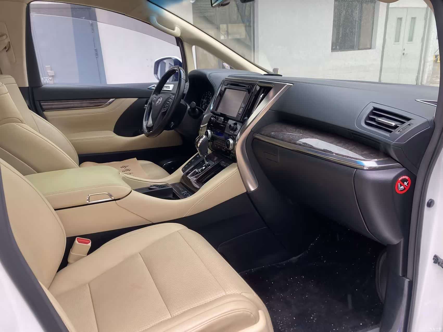 Toyota Alphard, 2019 8