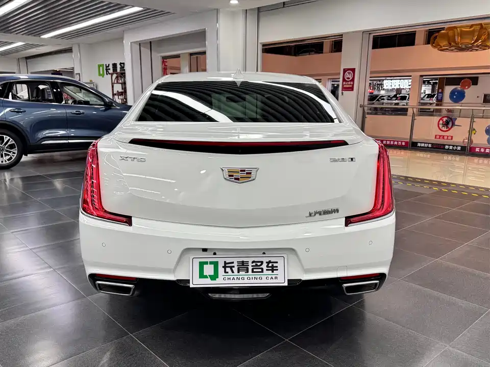 Cadillac XTS