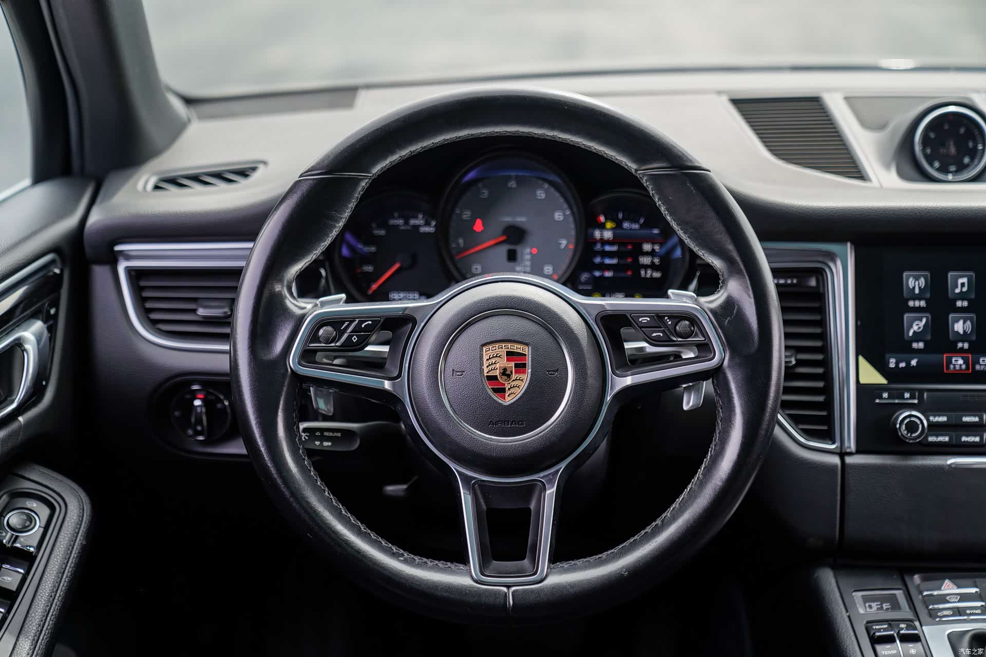 Porsche Macan, 2017 22