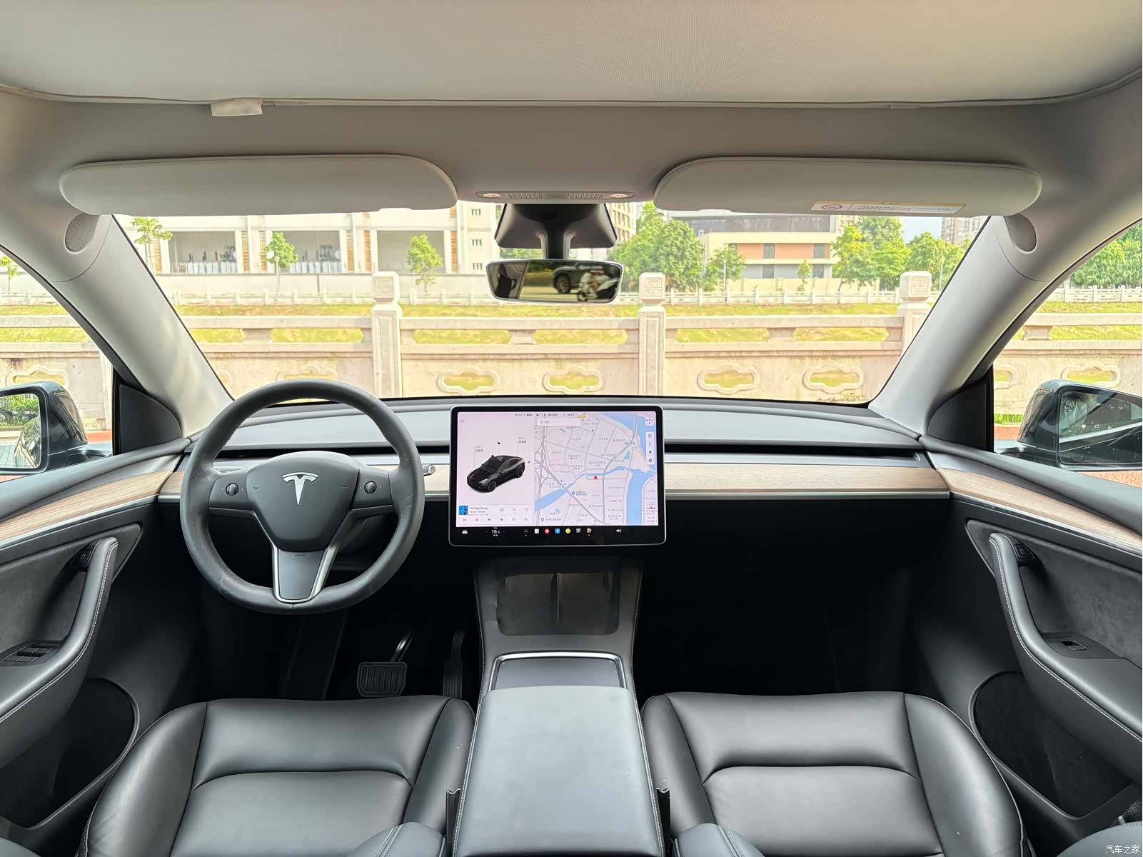 Tesla Model Y, 2021 все фото