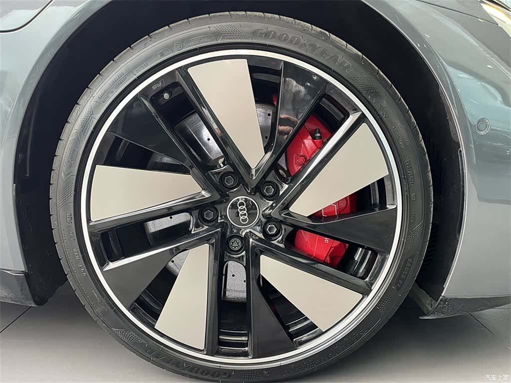 Audi e-tron, 2025 17