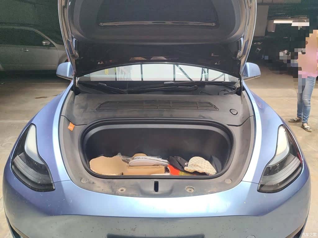 Tesla Model Y, 2022 11