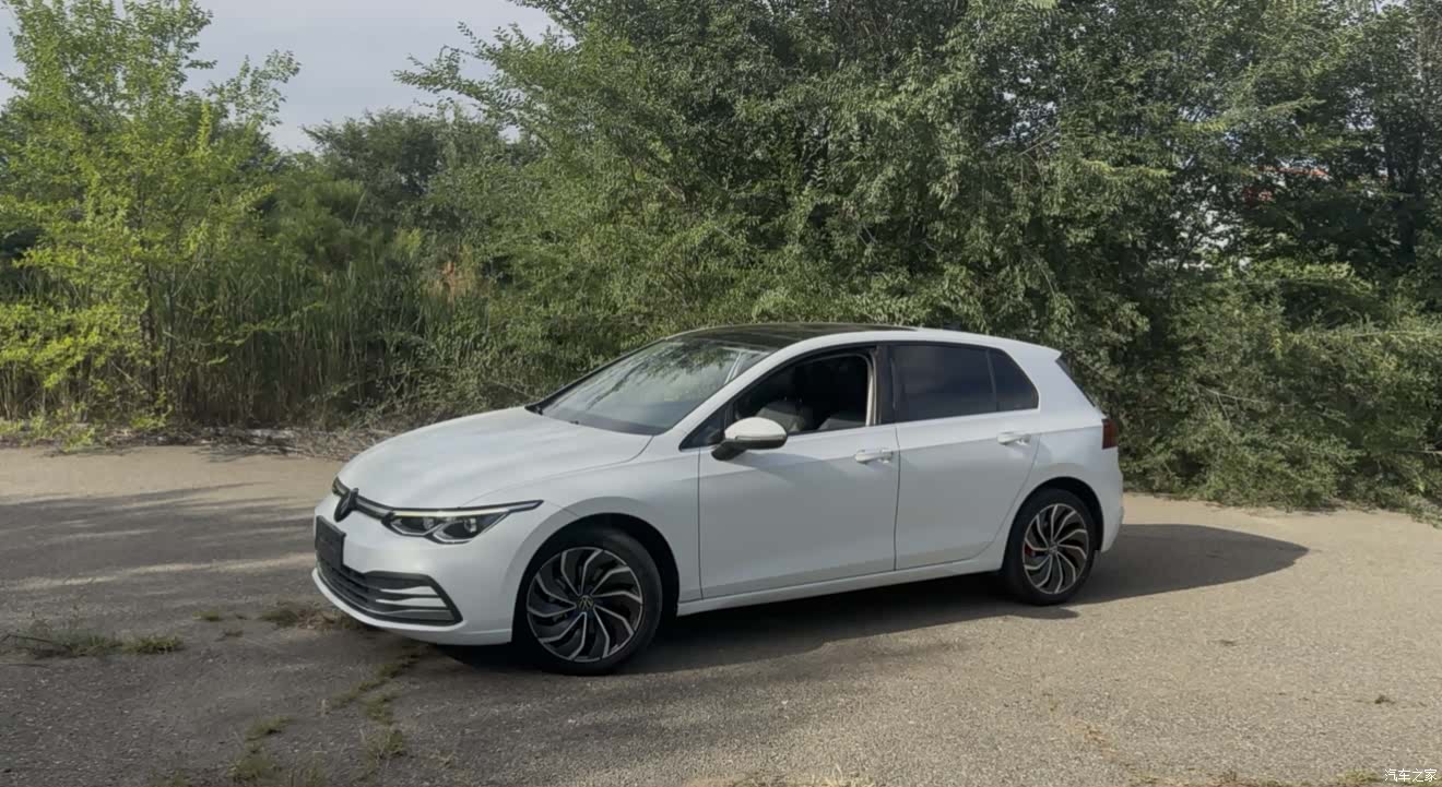 Volkswagen Golf, 2022 1