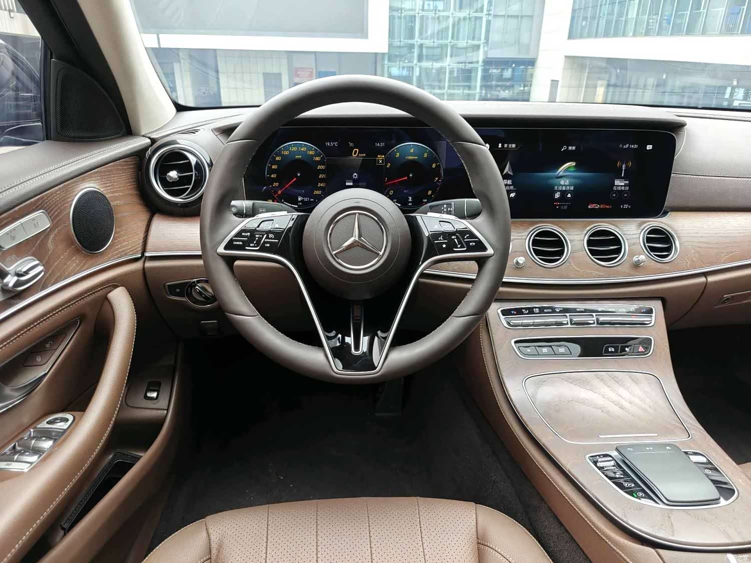 Mercedes-Benz E-Class, 2023 8