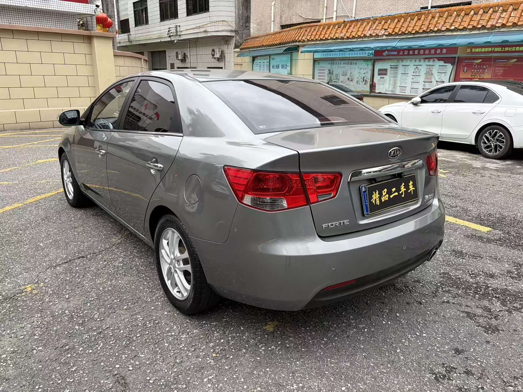 Kia GL, 2011 7