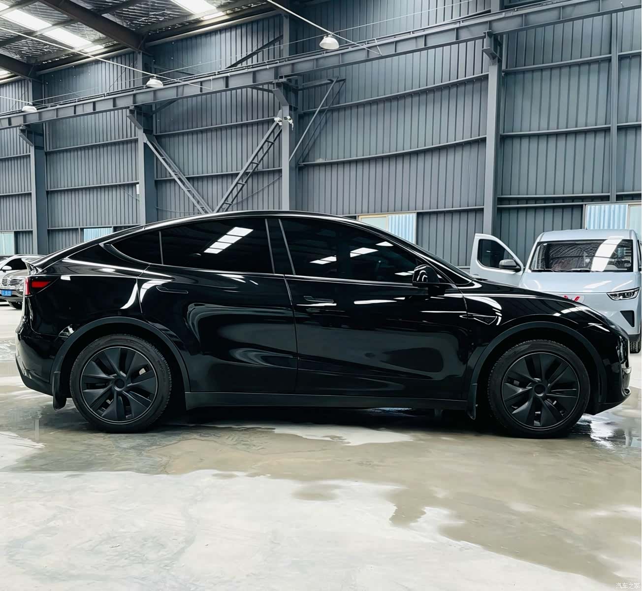 Tesla Model Y, 2024 7