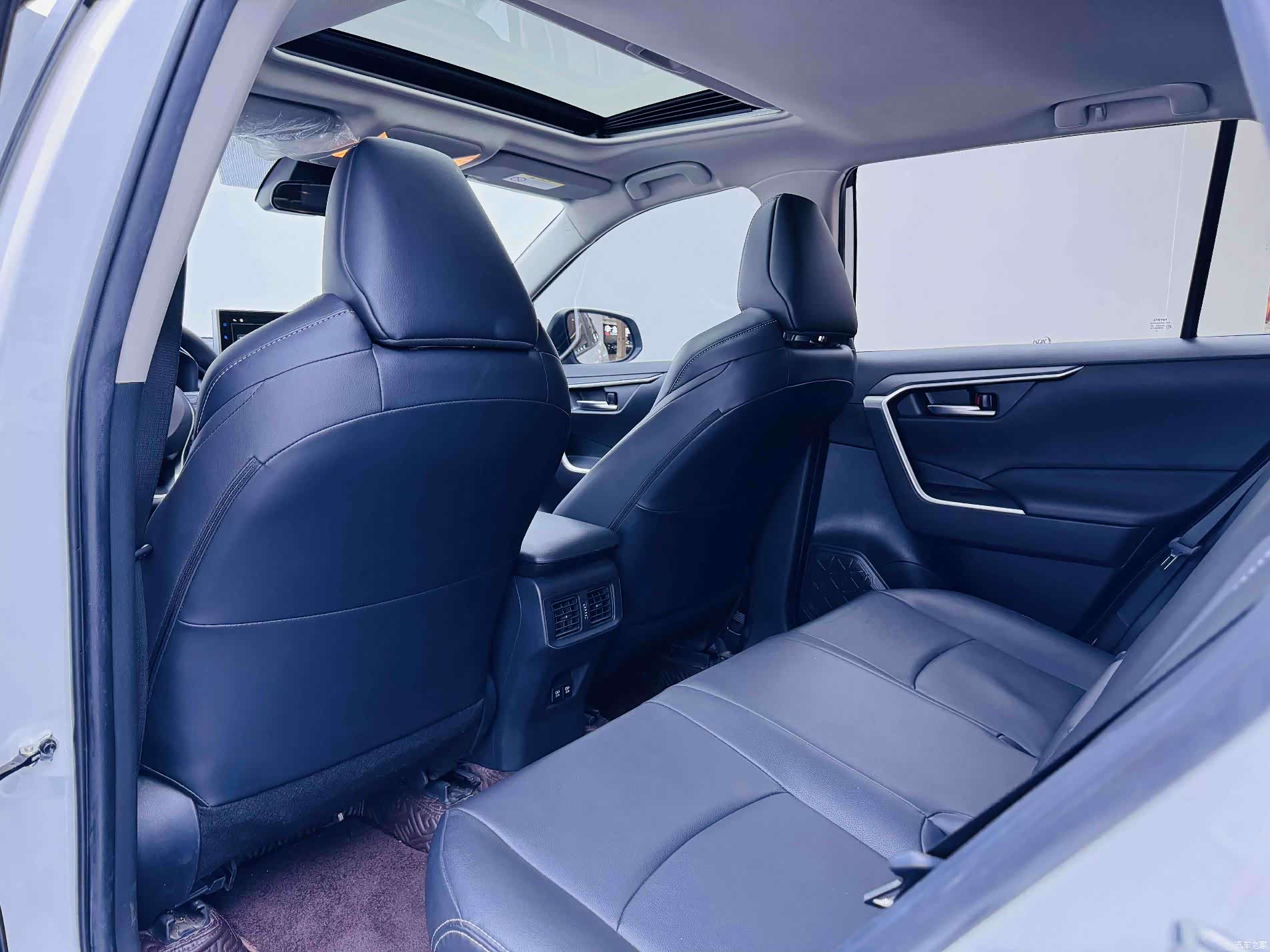Toyota Wildlander, 2021 8