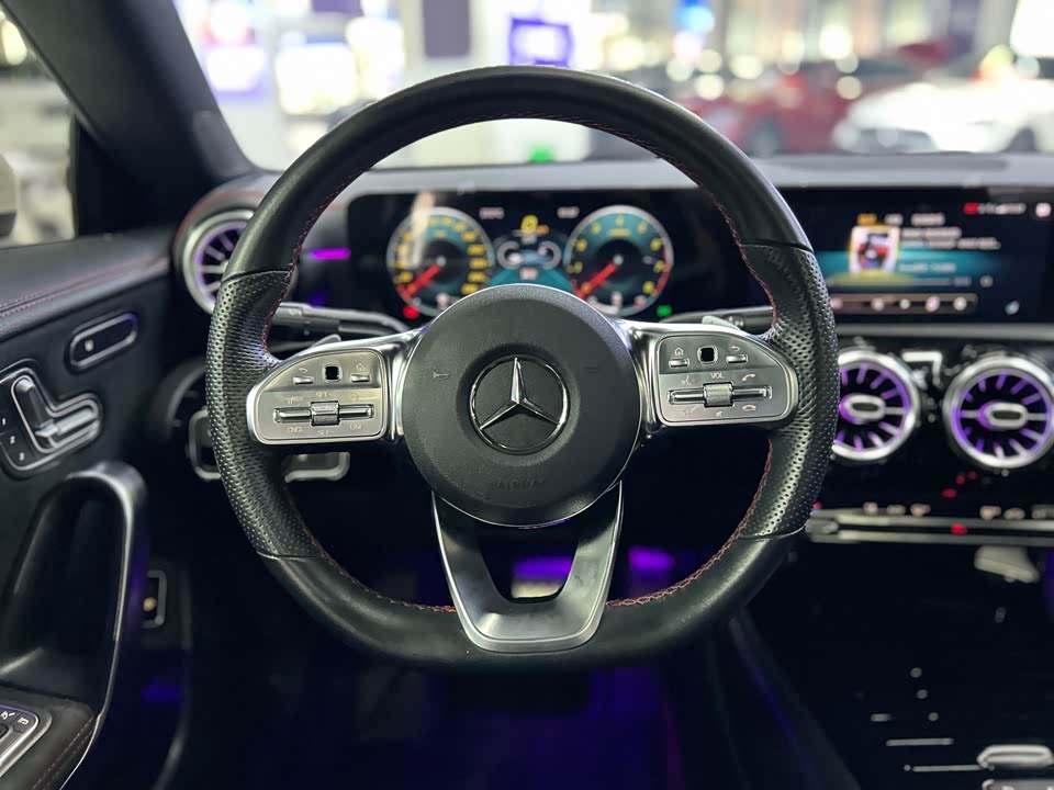 Mercedes-Benz CLA