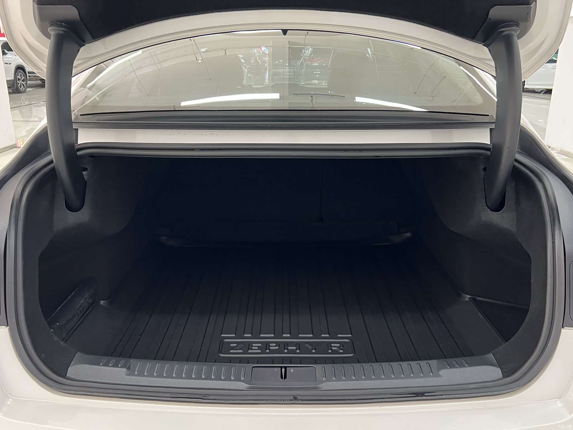 Lincoln Z, 2025 17