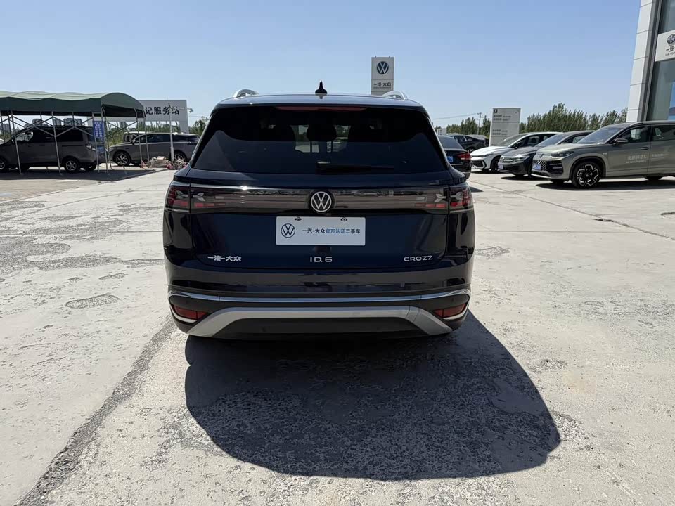 Volkswagen ID.6 CROZZ