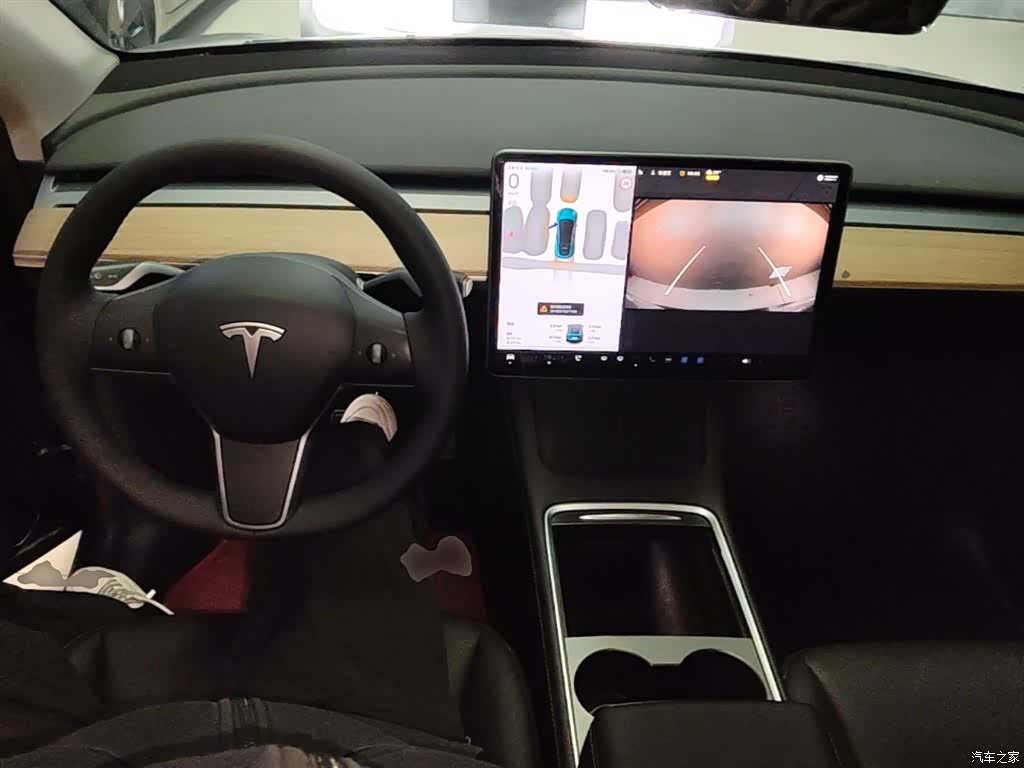 Tesla Model Y, 2022 10