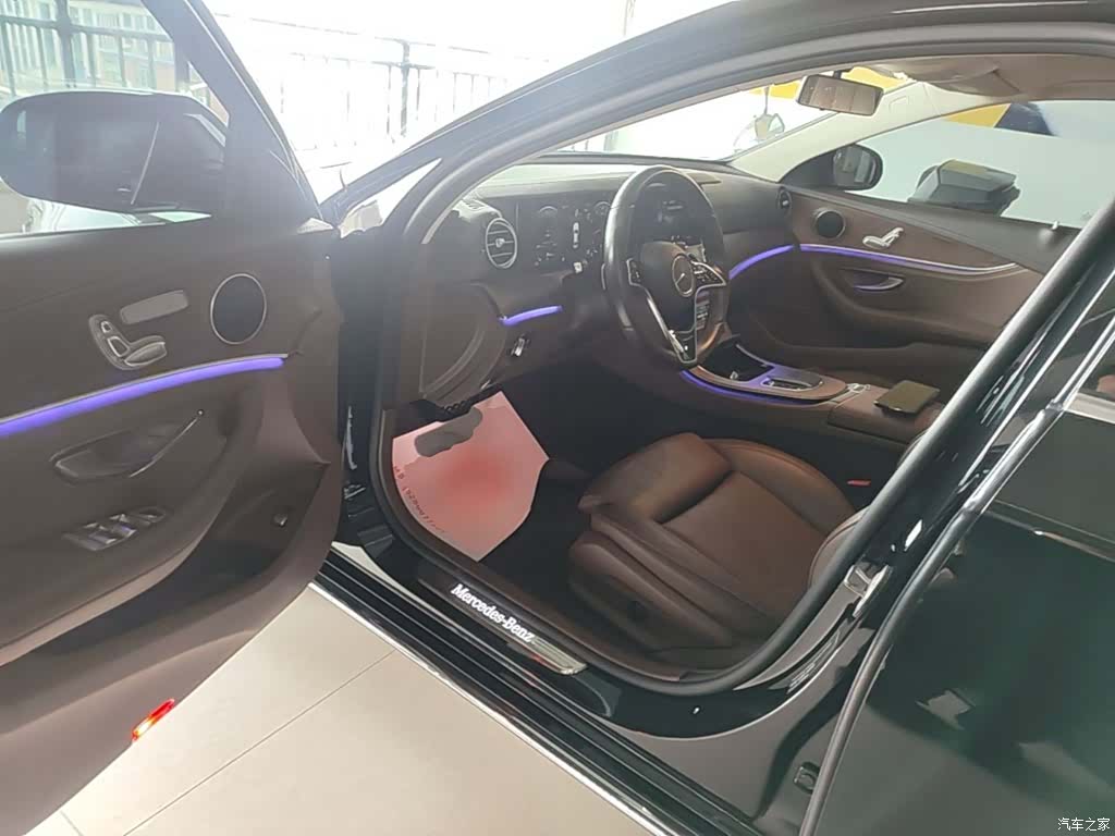 Mercedes-Benz E-Class, 2023 16