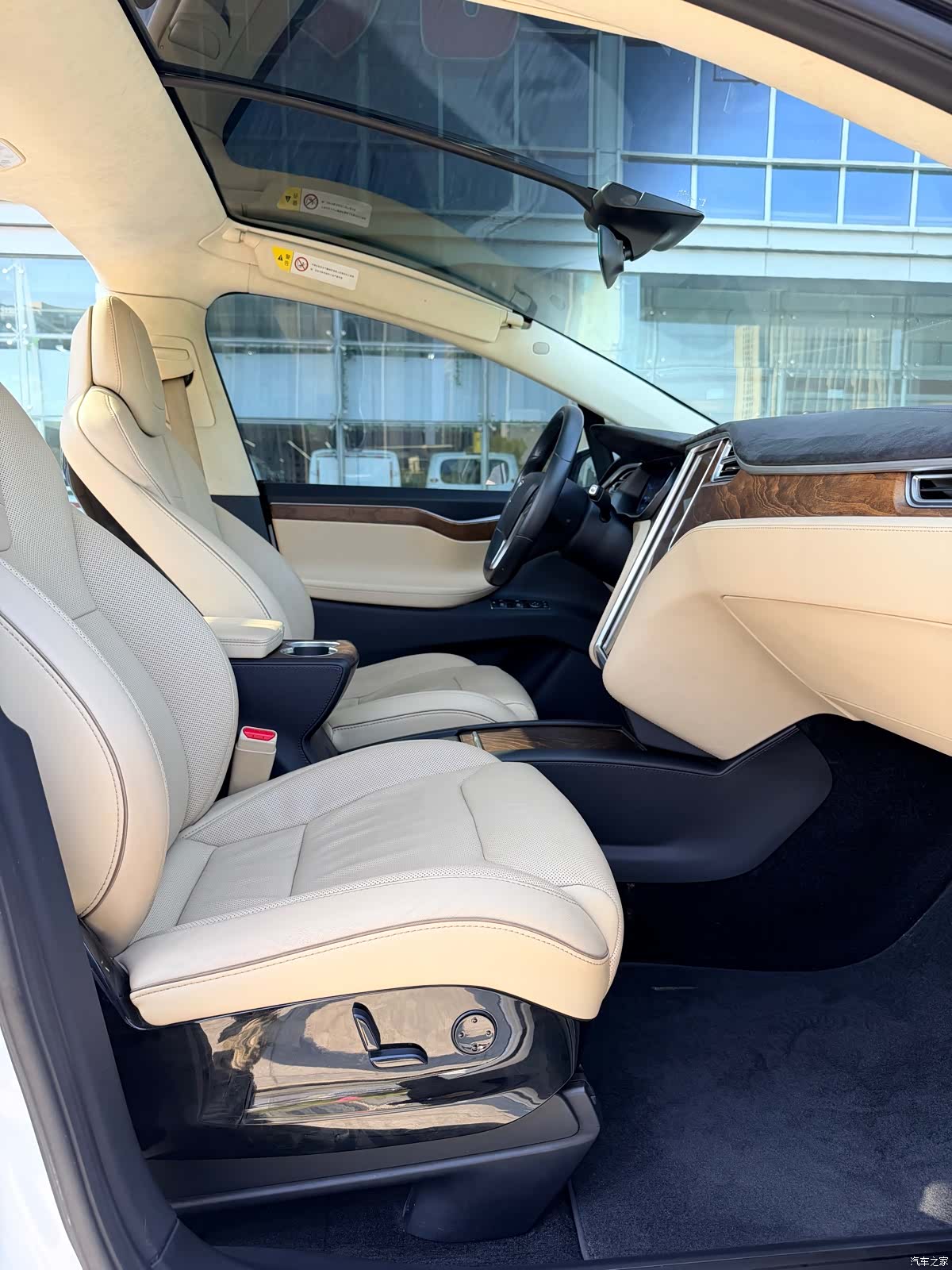 Tesla Model X, 2017 7