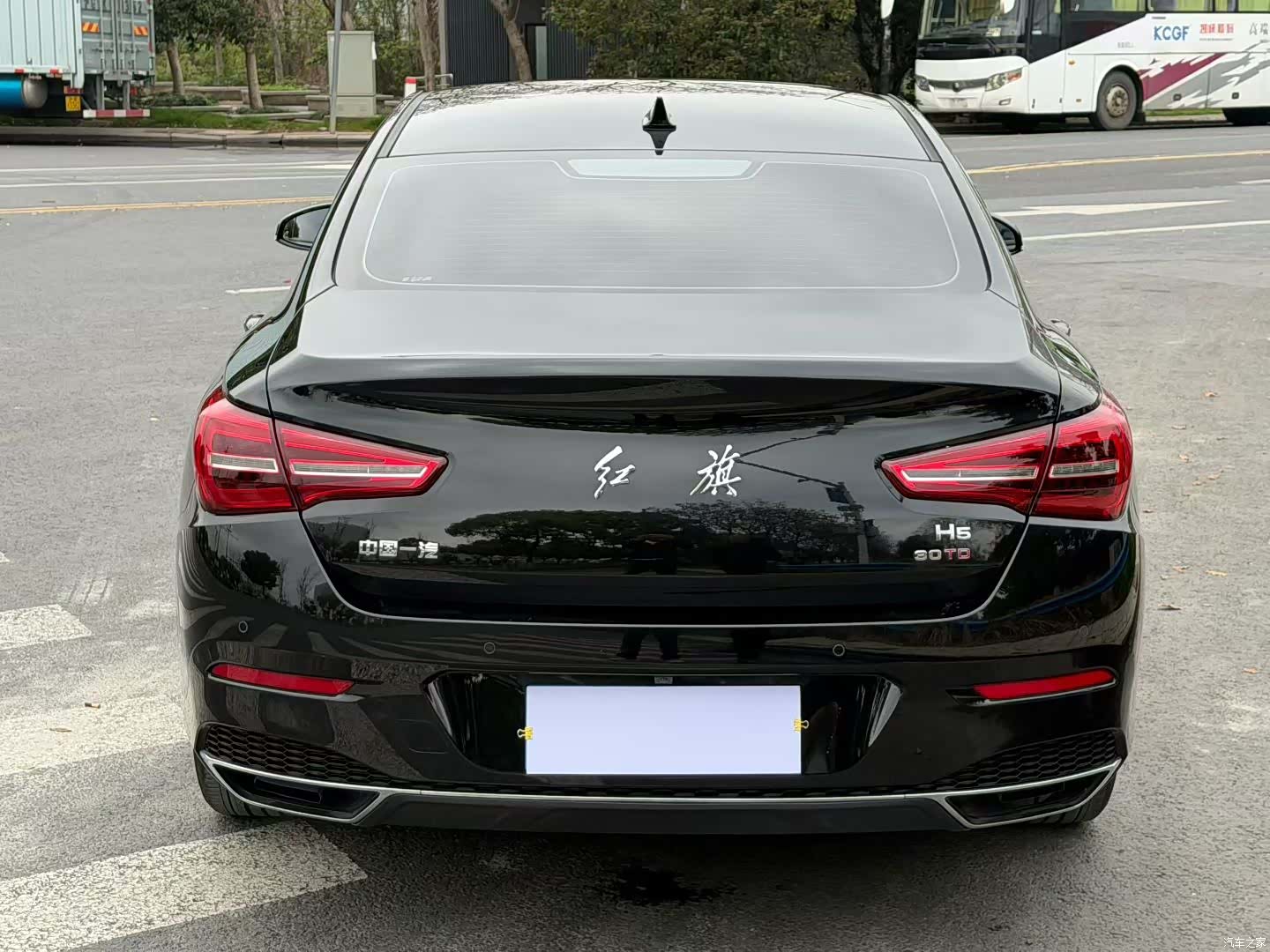 Hongqi H5, 2023 все фото