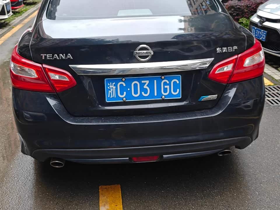 Nissan Teana