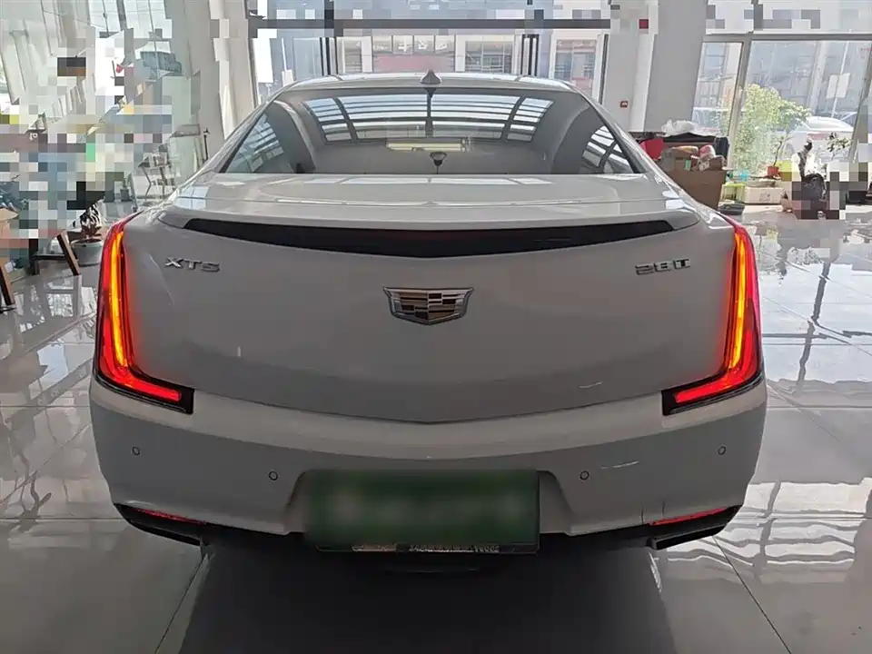 Cadillac XTS