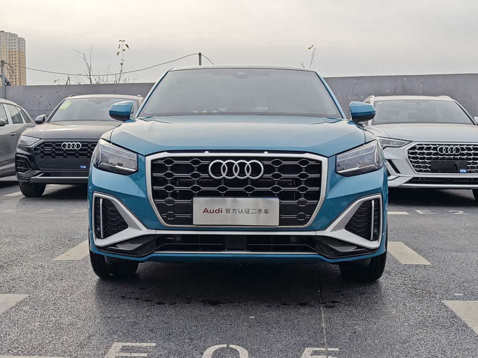 Audi Q2L