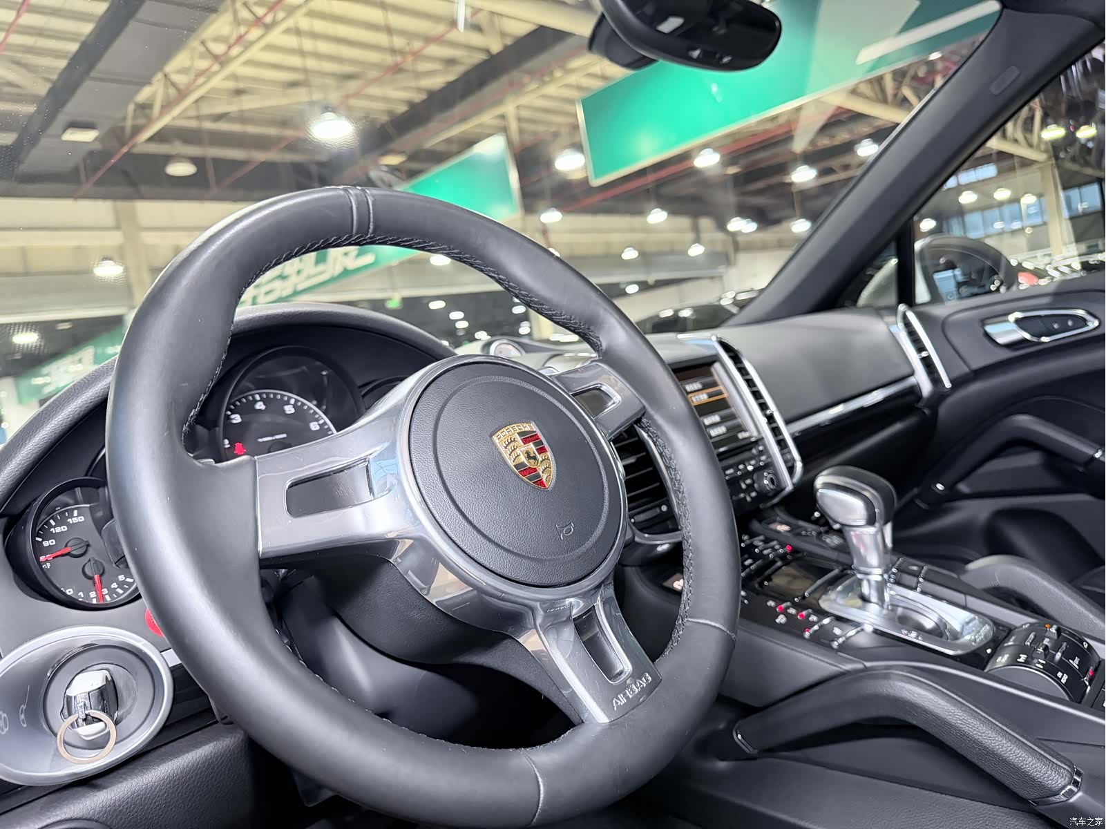 Porsche Cayenne, 2013 11
