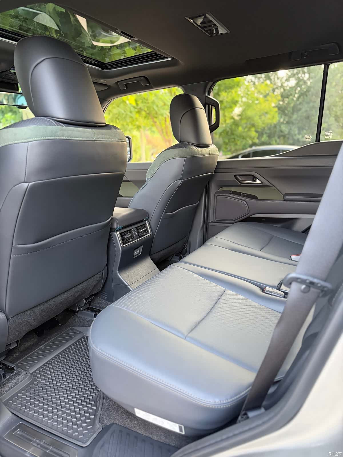 Lexus GX, 2026 11