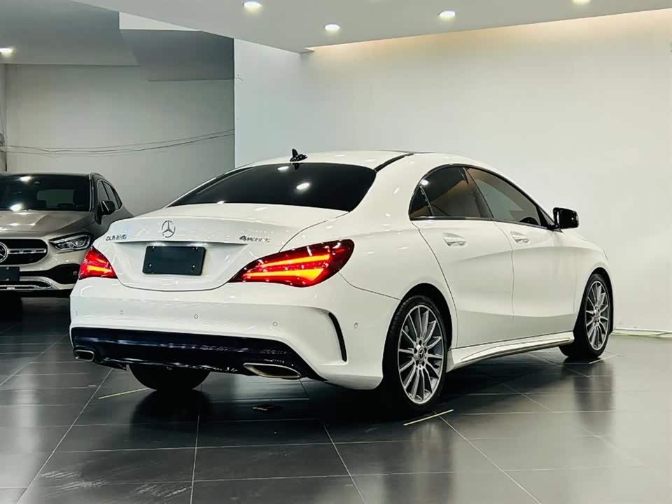 Mercedes-Benz CLA