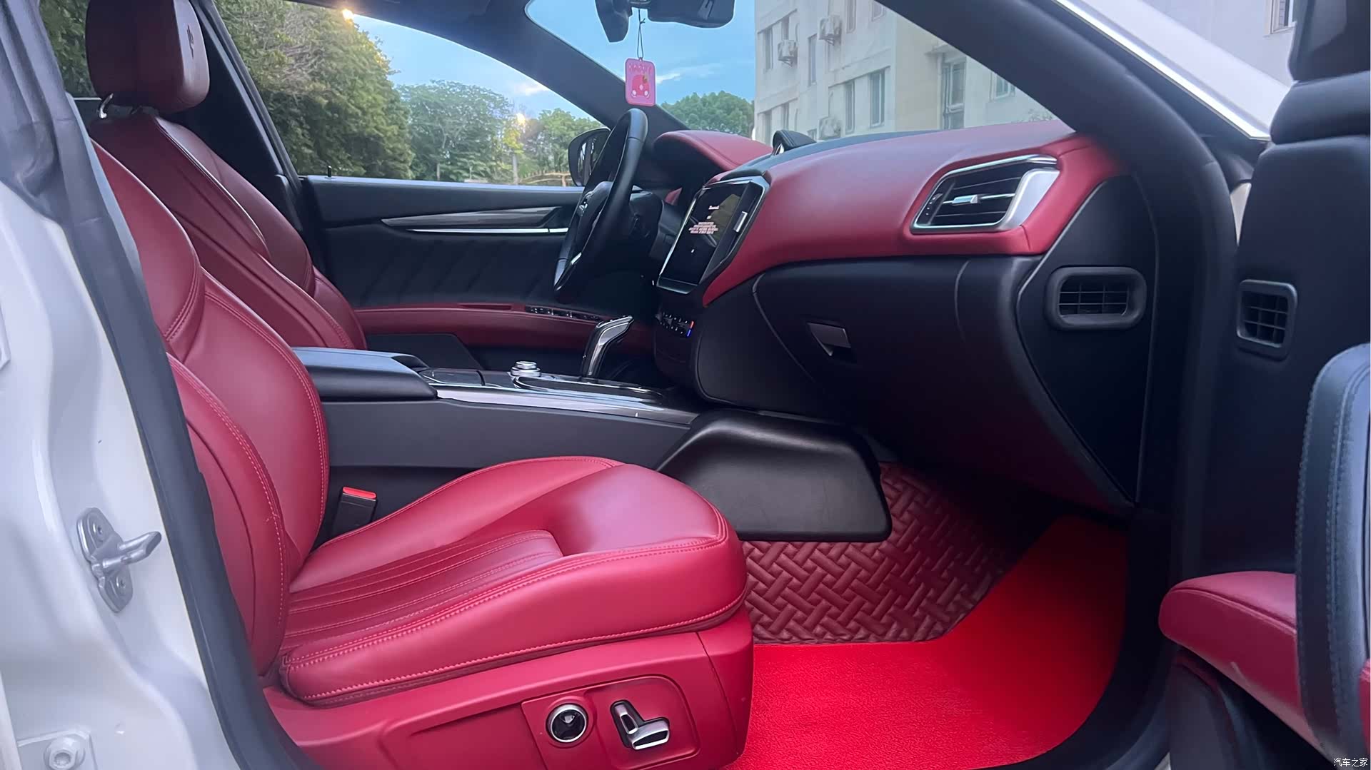 Maserati Ghibli, 2021 10