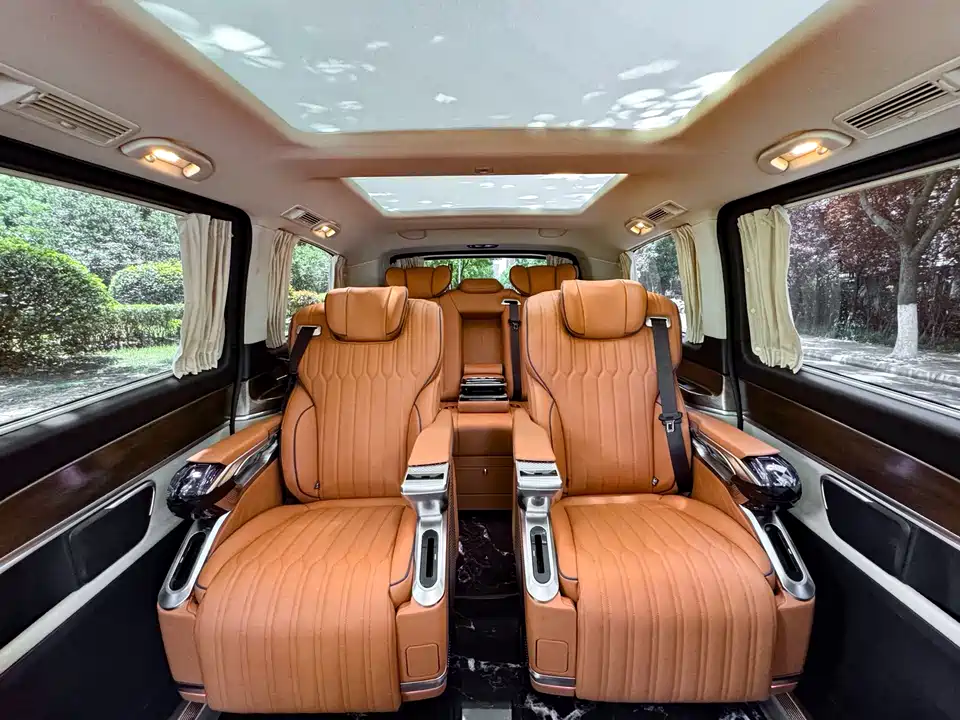 Mercedes-Benz V-class