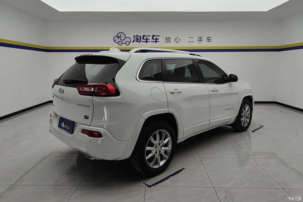 Jeep Cherokee, 2018 3