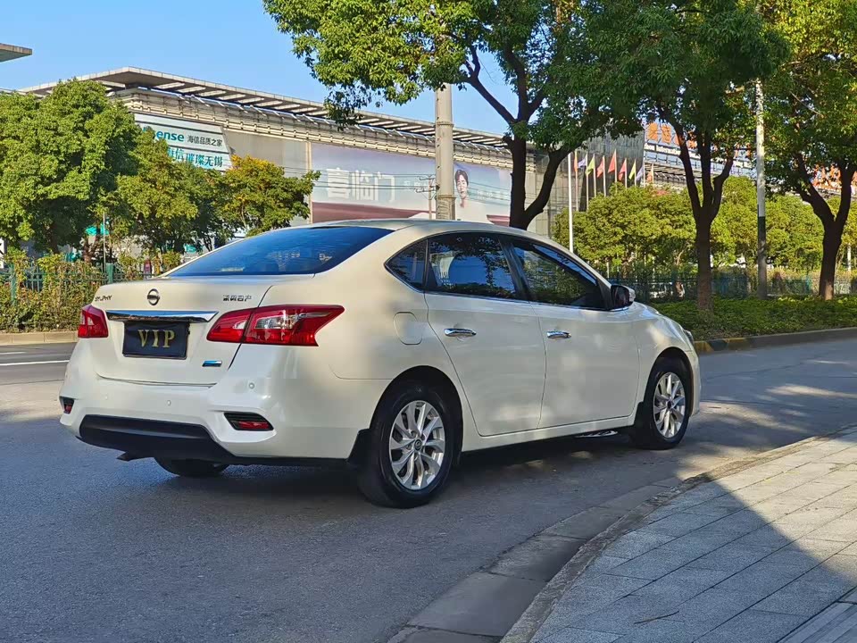 Nissan Xuan Yi