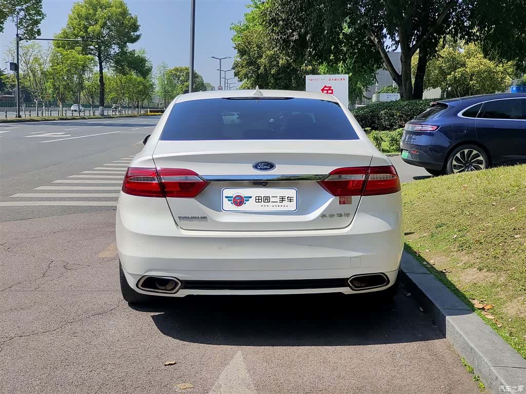 Ford Taurus, 2017 все фото