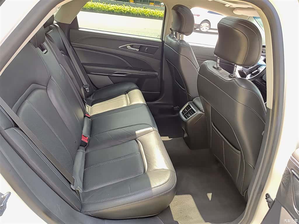 Ford Taurus, 2017 11