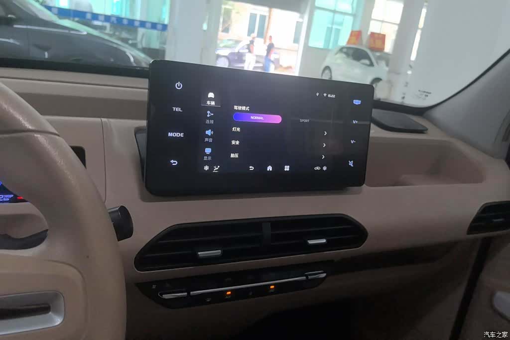 Geely Panda, 2023 13