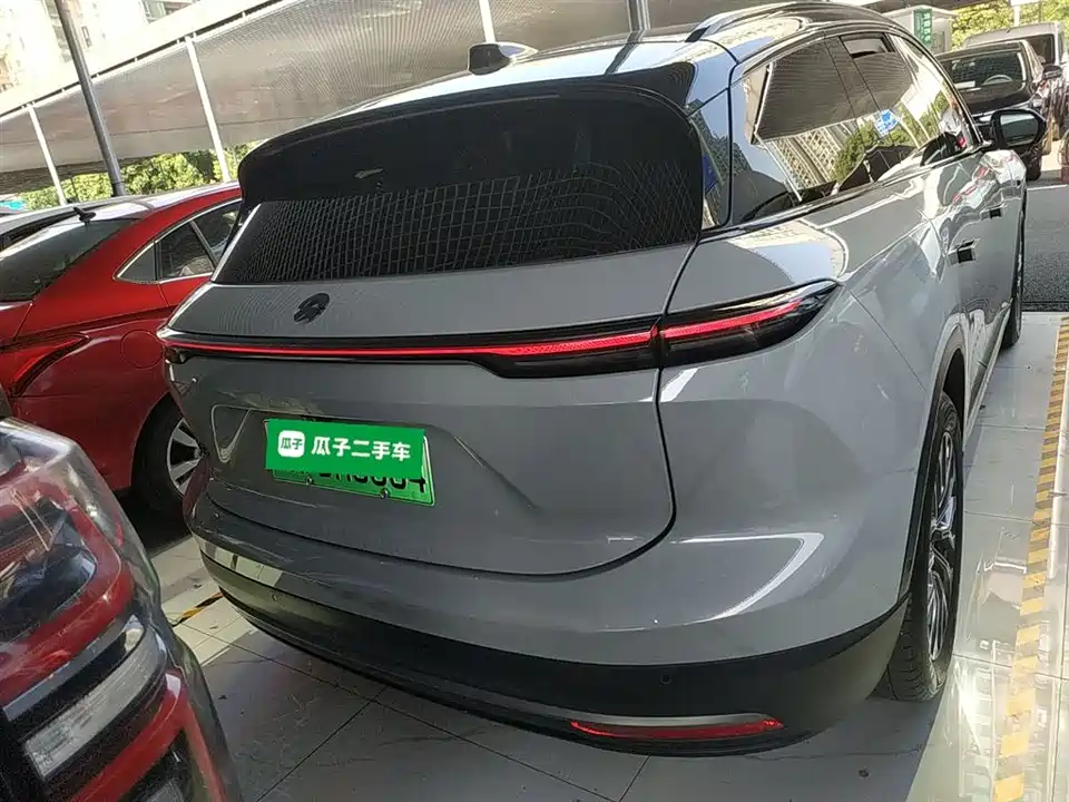 NIO ES6