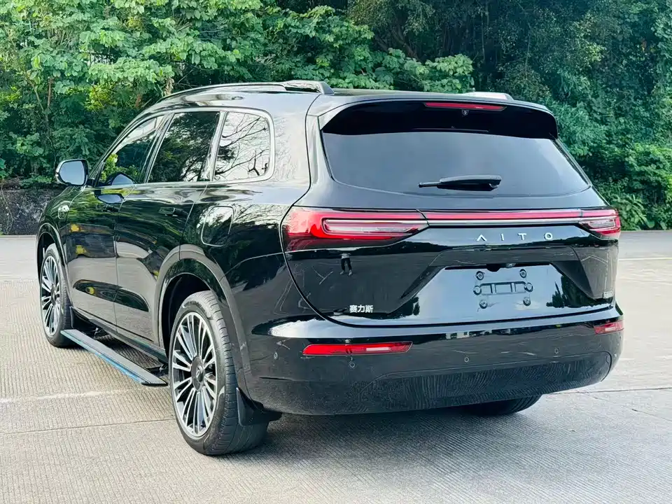 AITO Ask the world M7