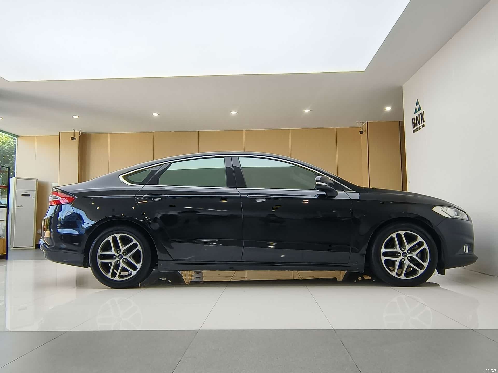 Ford Mondeo, 2016 3