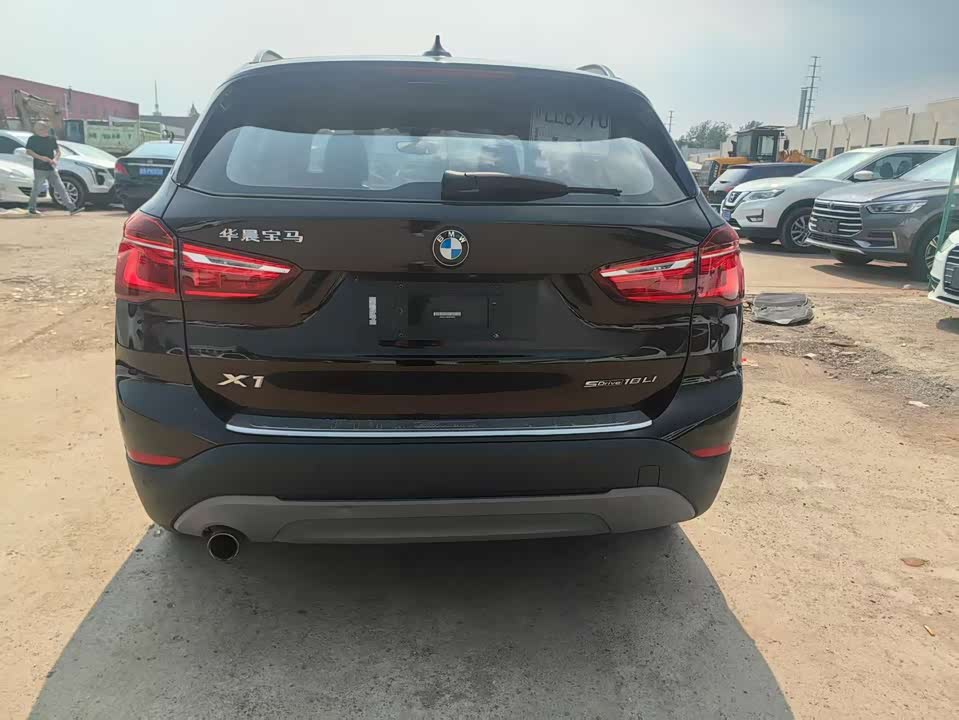 BMW X1