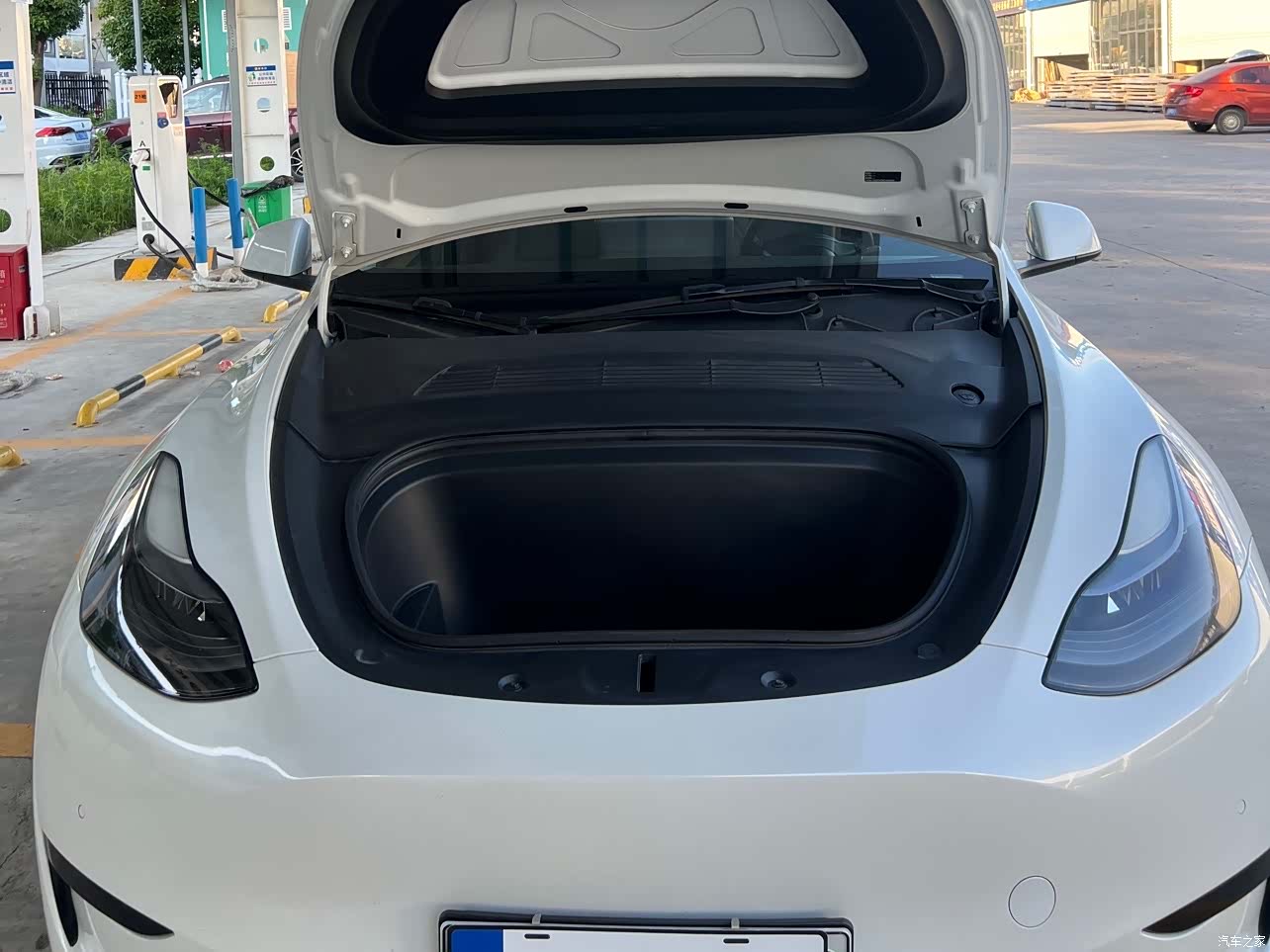 Tesla Model Y, 2022 13
