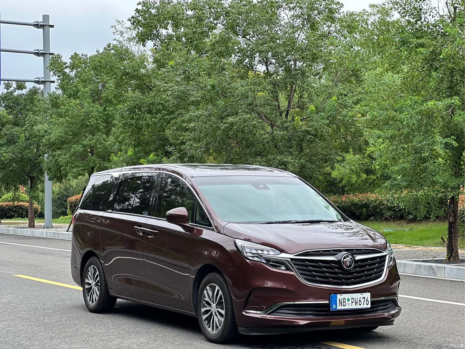 Buick GL8, 2022 3