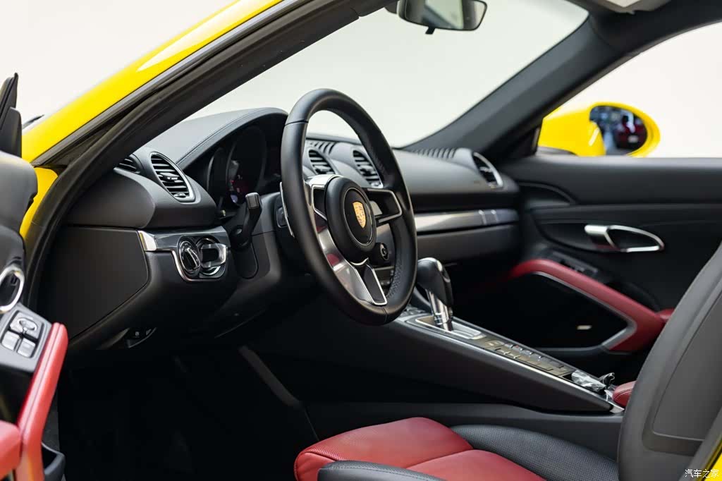 Porsche Cayman, 2019 7