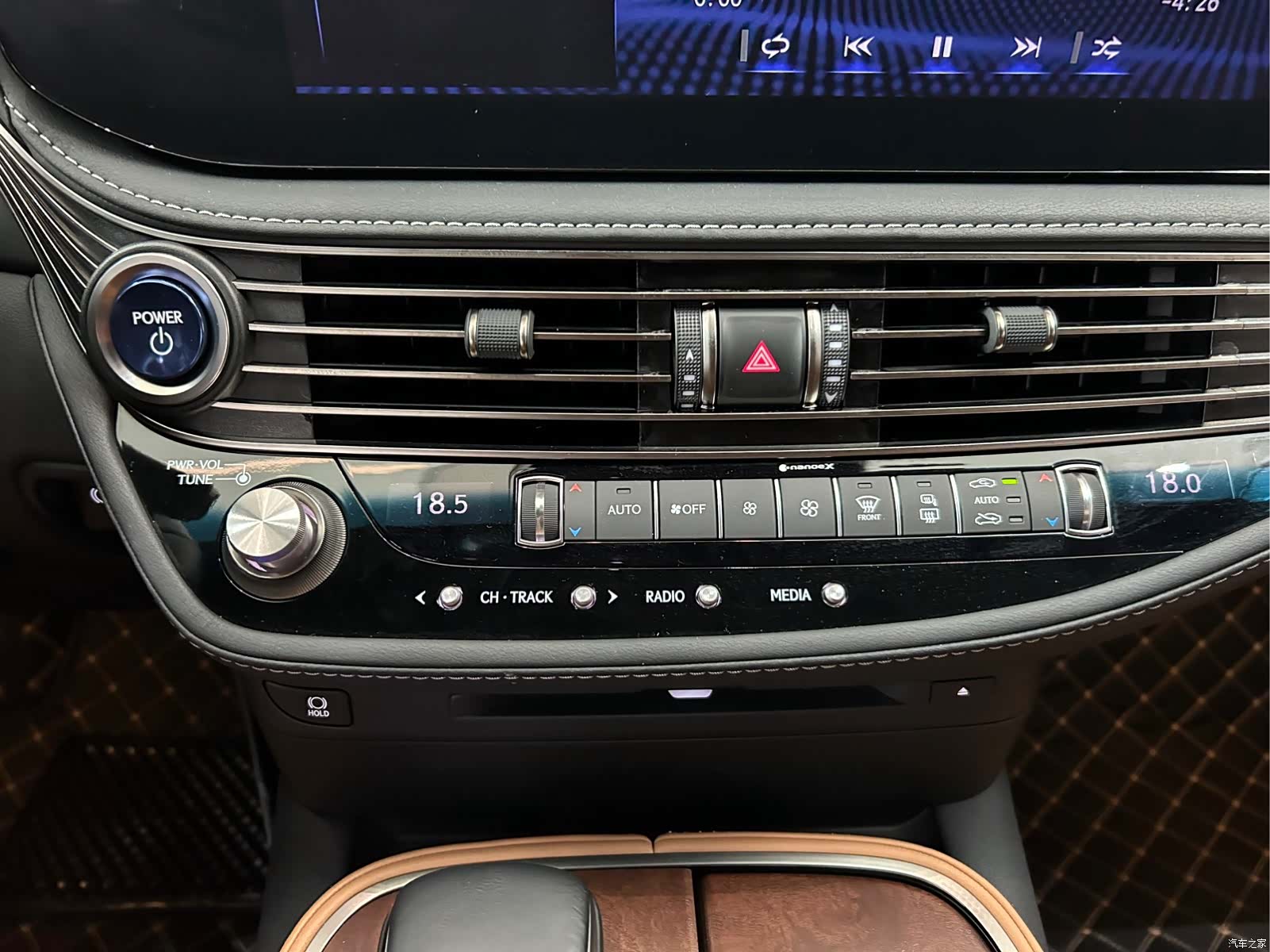Lexus LS, 2021 29