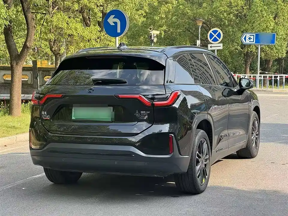 NIO ES6