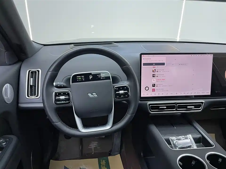 Li Auto Ideal L8
