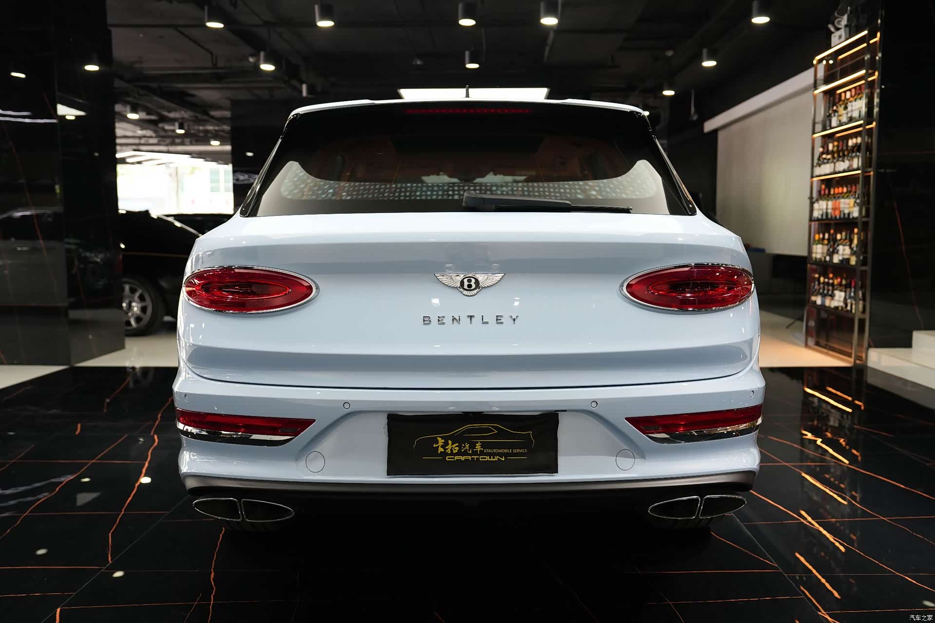 Bentley Bentayga, 2024 13