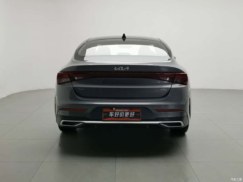 Kia K5, 2022 4