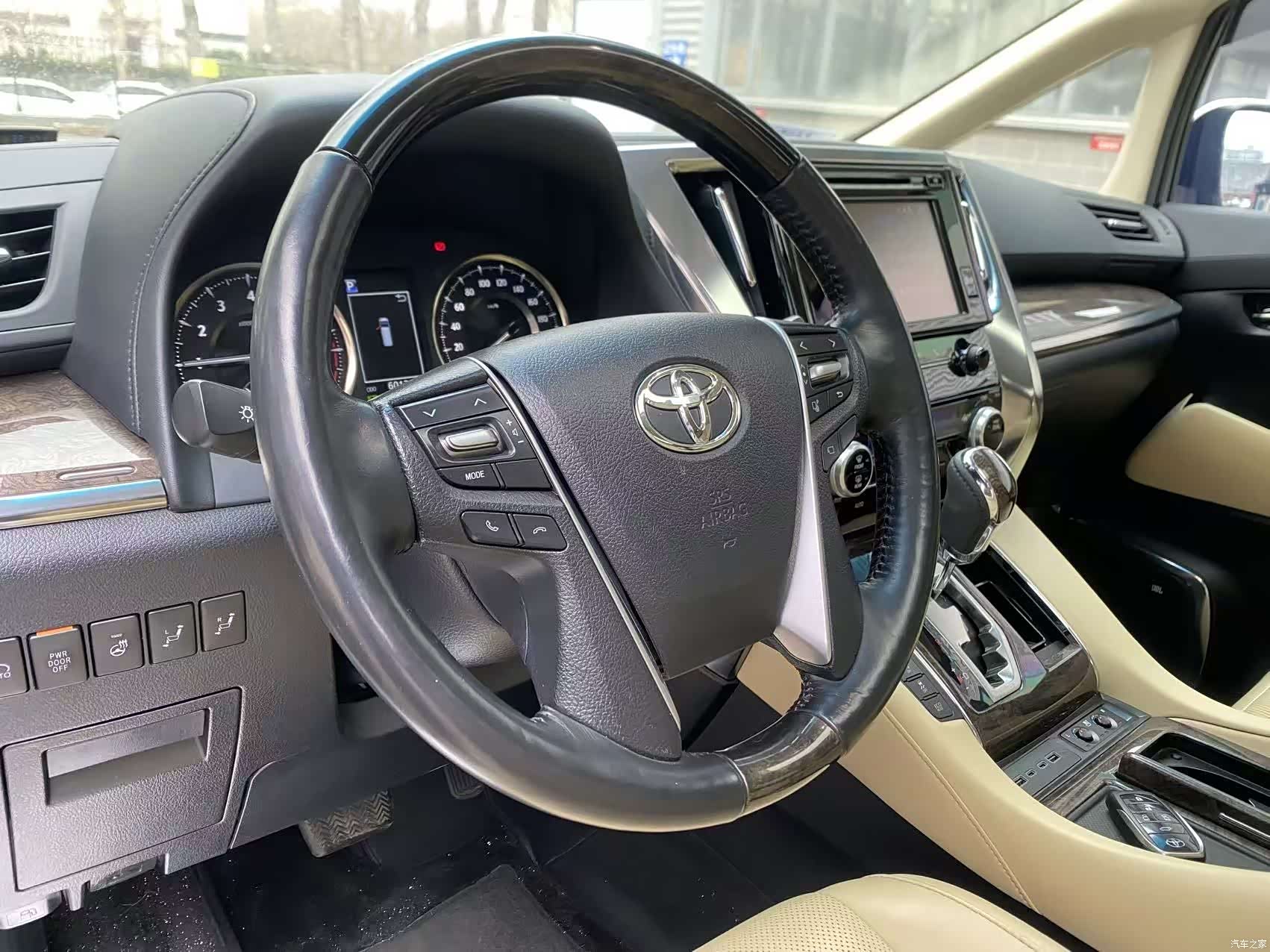Toyota Alphard, 2019 10