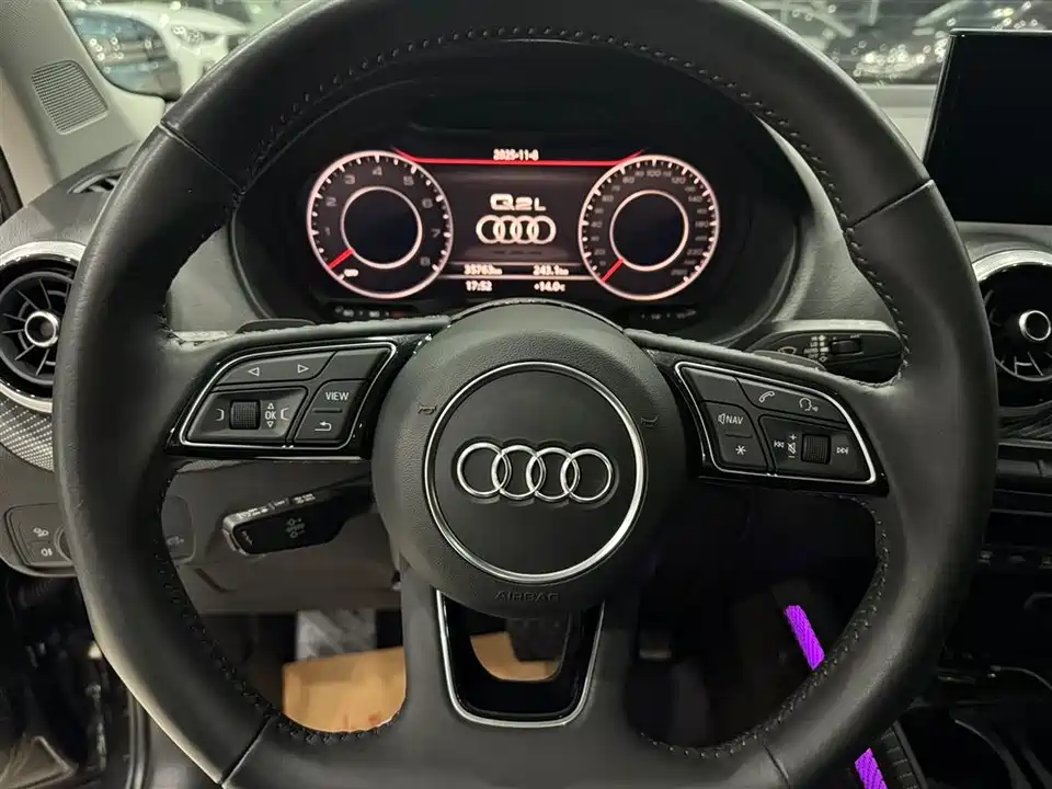 Audi Q2L