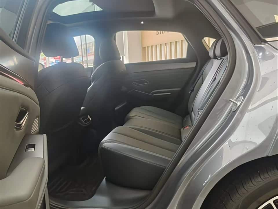 BYD Qin L