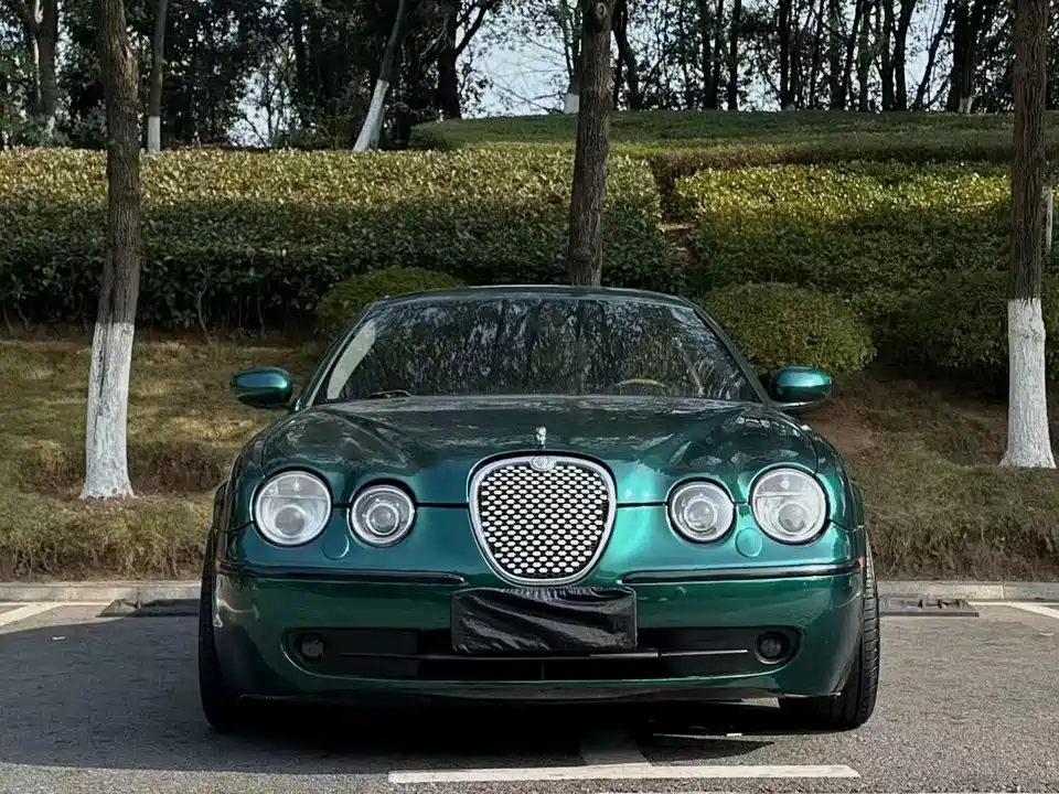 Jaguar S-TYPE