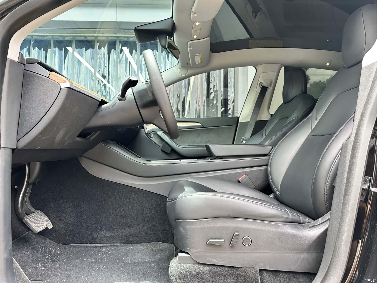 Tesla Model Y, 2022 7