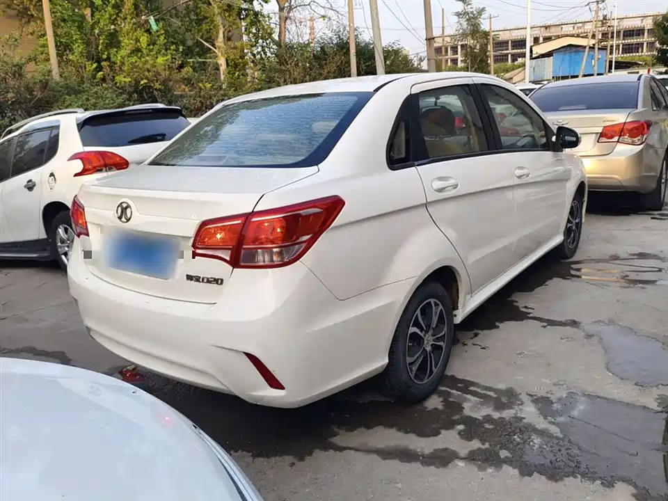 BAIC Shenbao D20