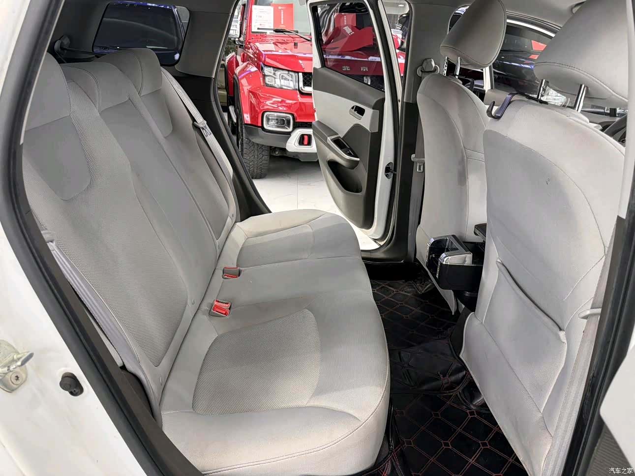 Chevrolet RV, 2017 16